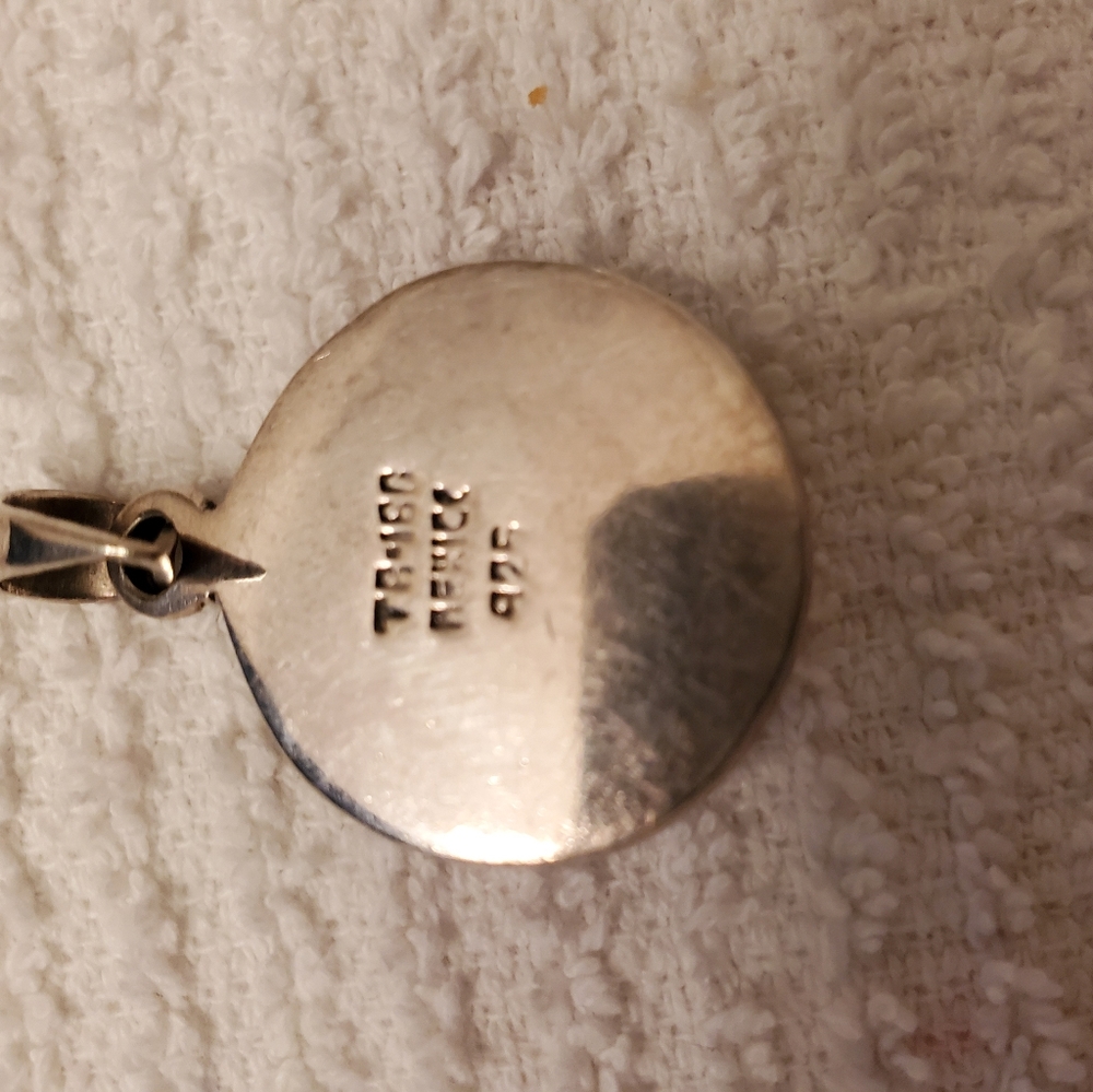 SILVER PENDANT - Picture 2 of 3